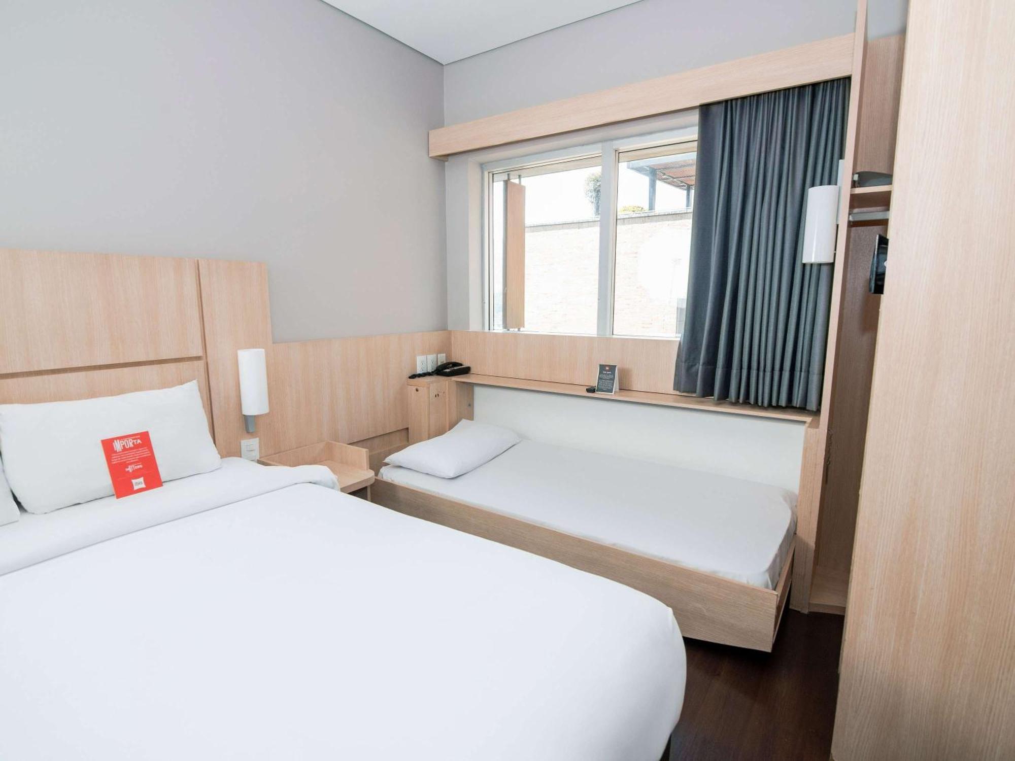 فندق Ibis ميديلين المظهر الخارجي الصورة